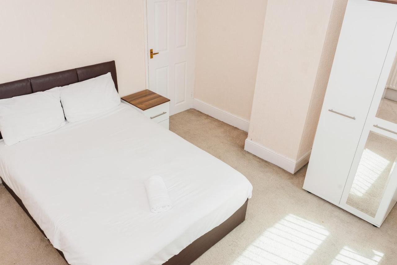 City Rooms In Stoke City Bagian luar foto